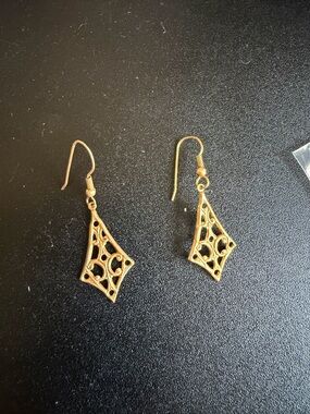 Gold Filigree Drop Earrings - Elegant Women’s Jewelry